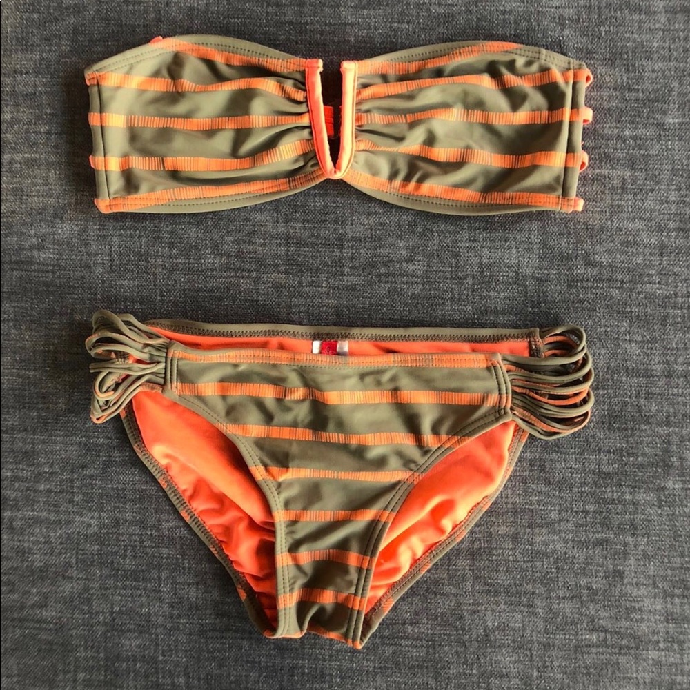 Women’s strapless bikini set